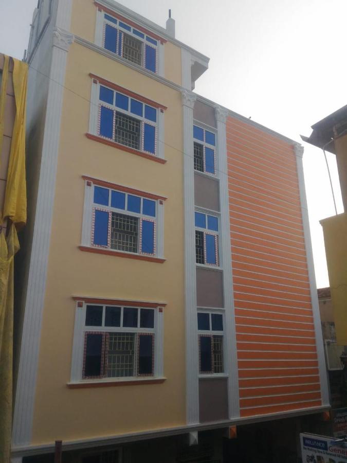 Grk Residency Hotel Guduvancheri Ngoại thất bức ảnh