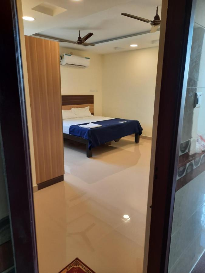 Grk Residency Hotel Guduvancheri Ngoại thất bức ảnh